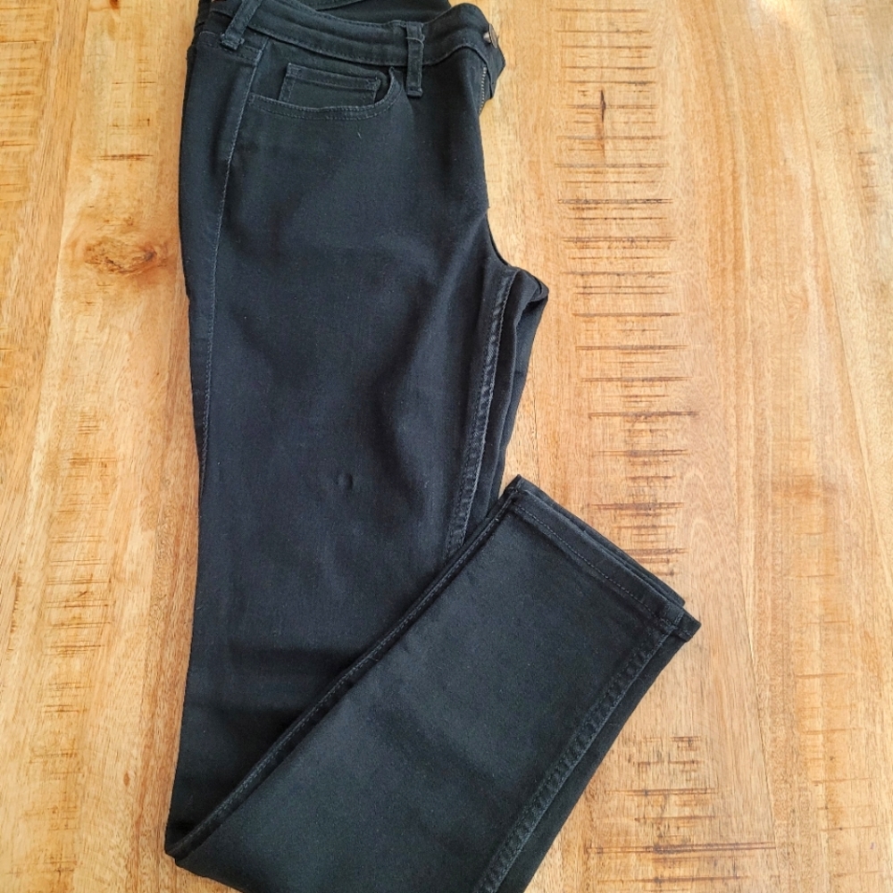 Hollister Women Jeans like new!!